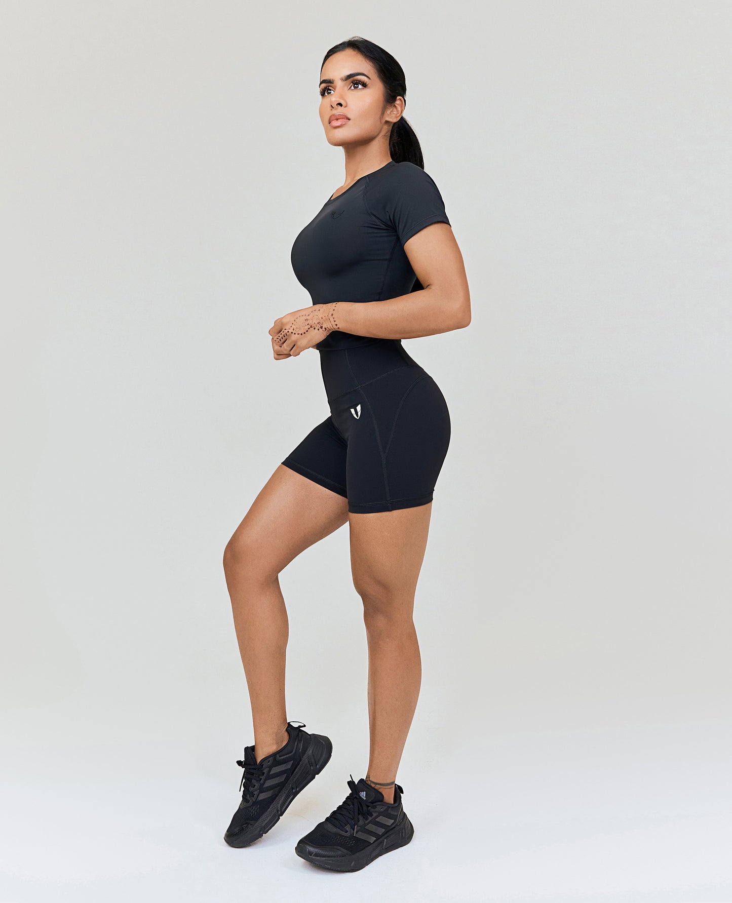 Short Sleeve Crop Top - Black