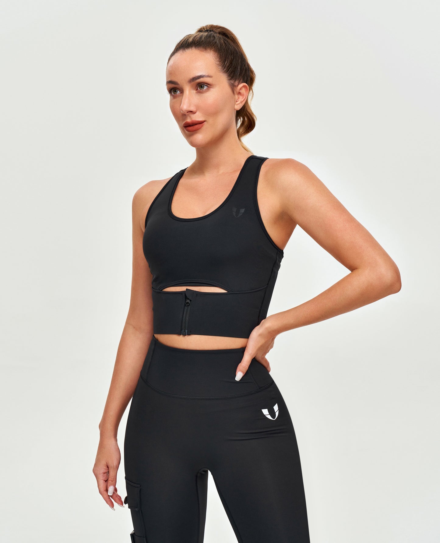 Scoop Neck Sports Bra - Black