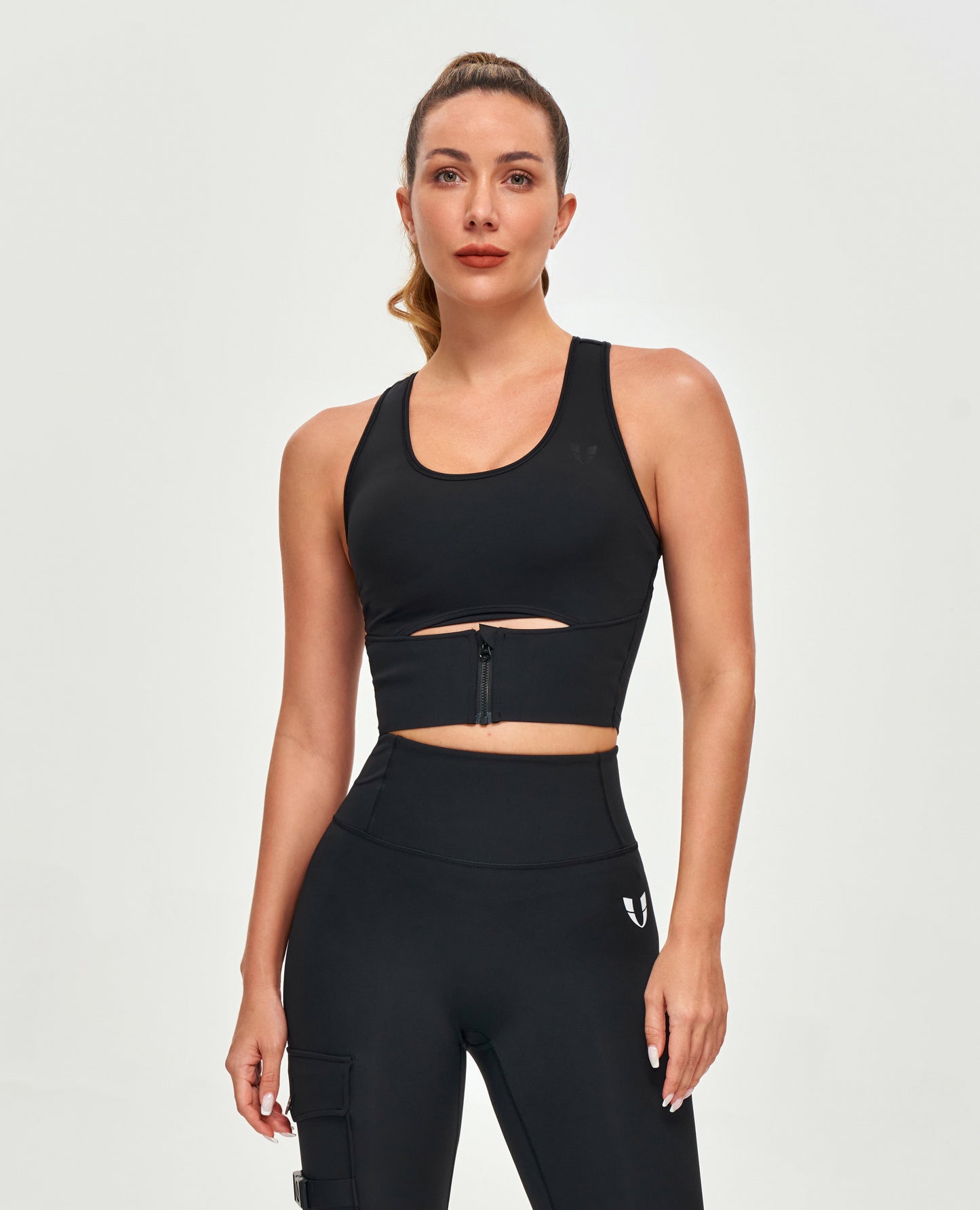 Scoop Neck Sports Bra - Black