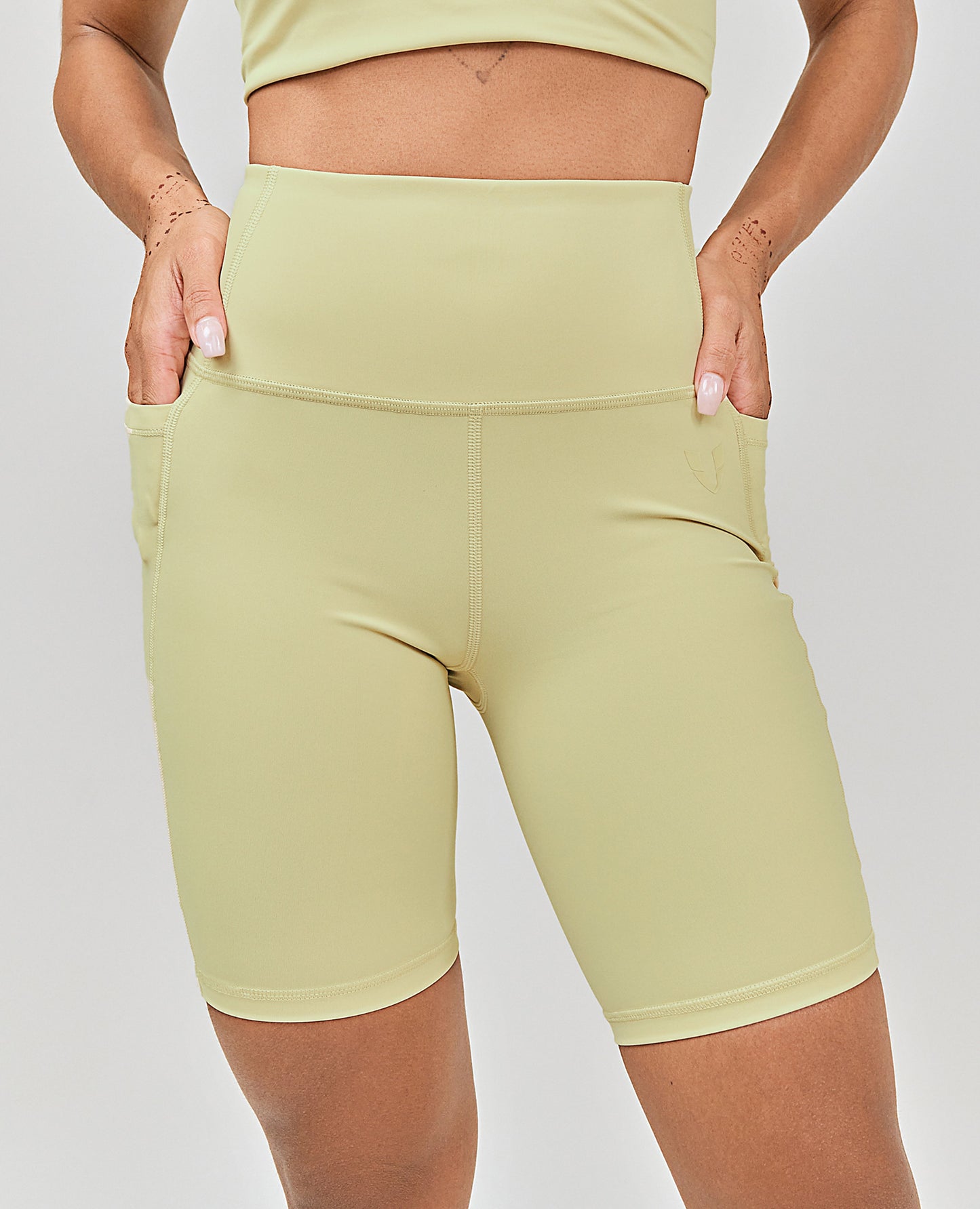 Training Pocket Shorts - Light Yellow