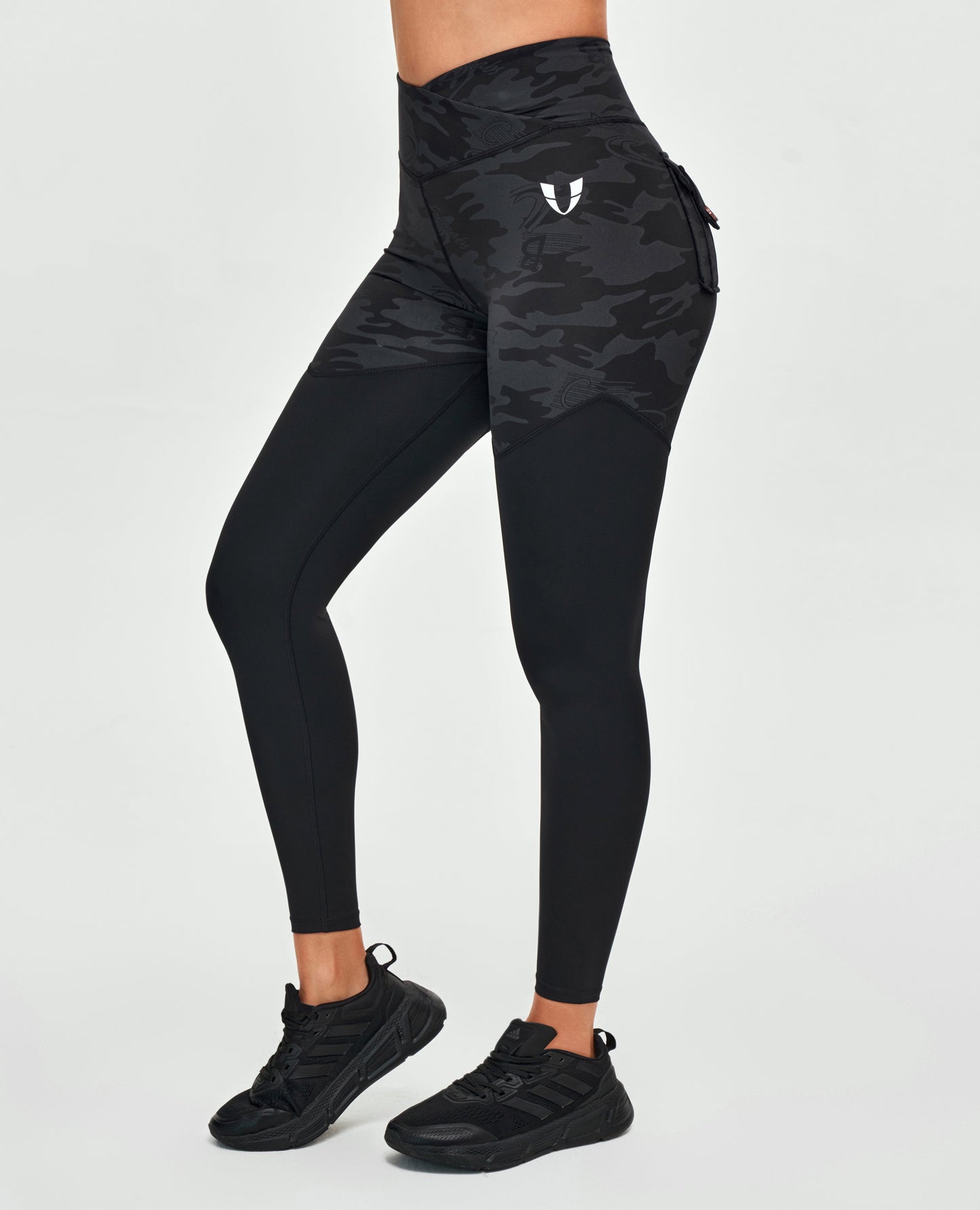 V-waist Gym Leggings - Black Gray Camo